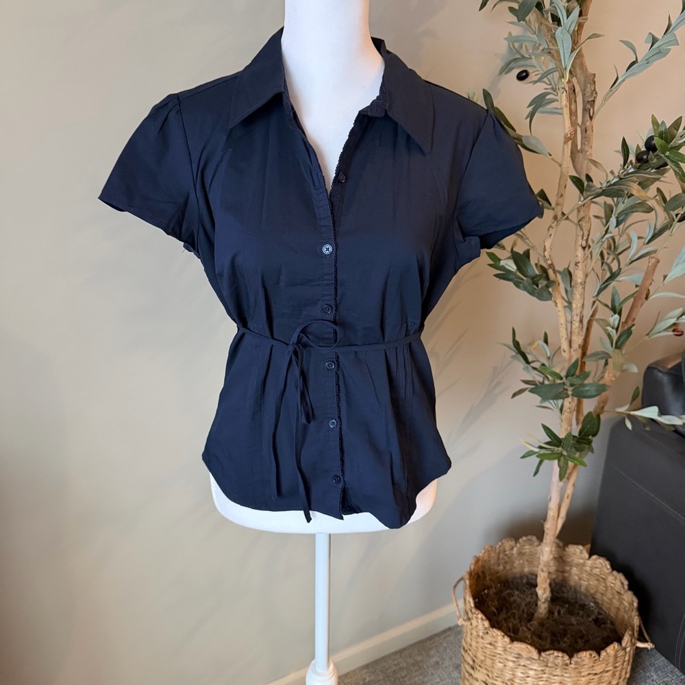 Hollister Navy Short-Sleeve Button Front Tie-Waist Shirt NEW
